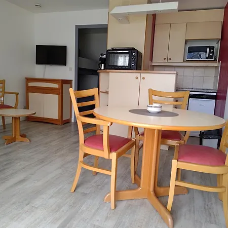 Benoit - 25m, 4 Personnes, Balcon *